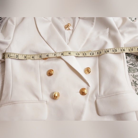 Express Editor Double Breasted Blazer in White NWT Size XS - Picture 5 of 13